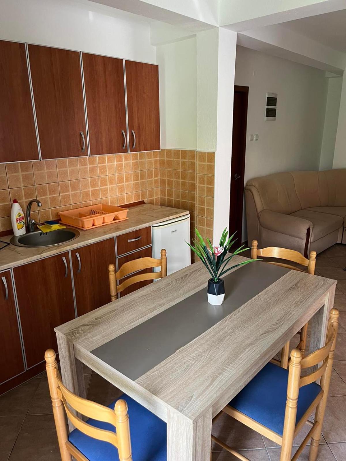 Pavle Apartmani Risan Exterior photo